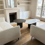 Luxury Suite - View On Arc Of Triumph