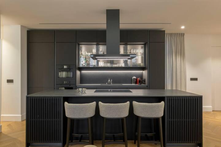Apartment Luxury - View On Arc Of Triumph